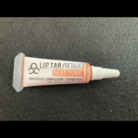 Lip tar! - Picture 11 of 11